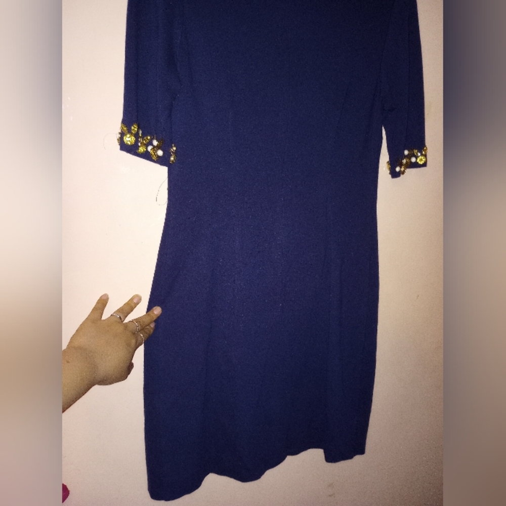 Dress - Picture 8 of 8